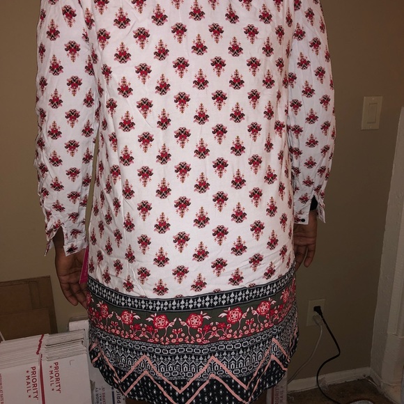 FLASH SALE: Off the shoulder dress - Picture 2 of 3